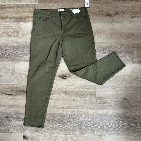 Jessica Simpson Pants - Jessica Simpson High Rise Ankle Skinny Green size 14